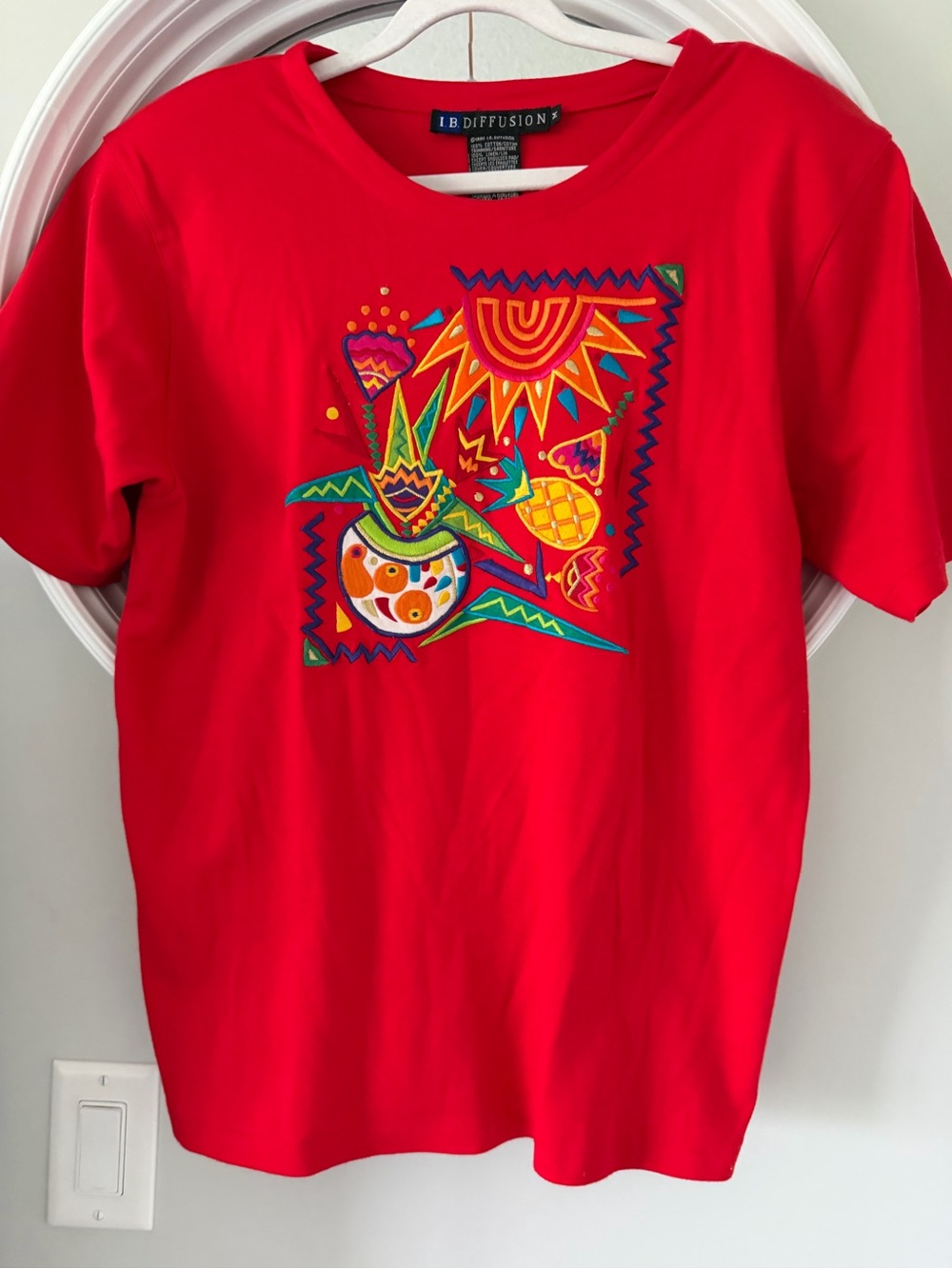Vintage 90s I.B. Diffusion Embroidered Sun Tropical Red Cotton Tee